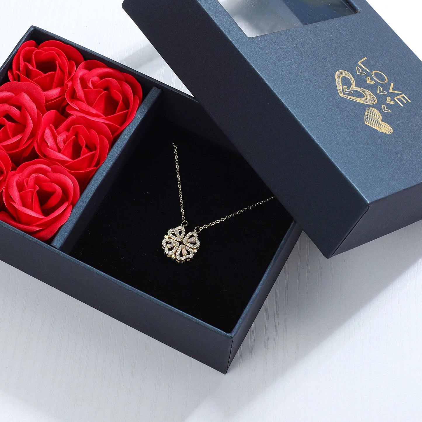 Rose Gift Box Four -leaf Grass Necklace Heart Necklace Cute Four Leaf Clover Necklace Dainty Gold Necklaces Gifts for Mother