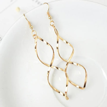 Gold Color Metal Drop Earrings Irregular Hollow Heart Pendants Earrings Twisted Geometric Personality Earrings for Women
