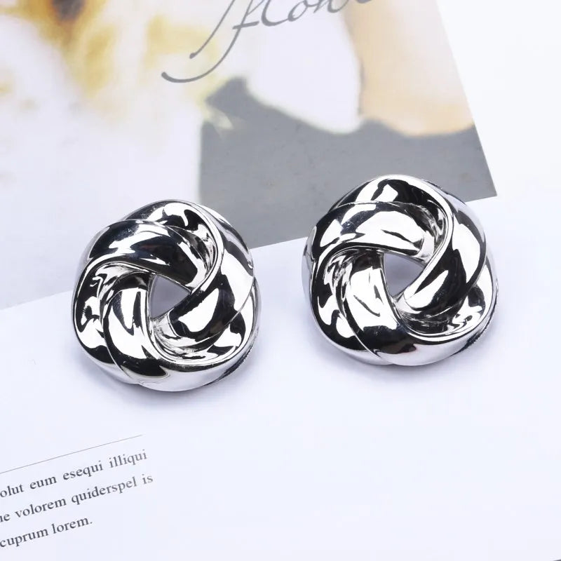 Gold Color Metal Drop Earrings Irregular Hollow Heart Pendants Earrings Twisted Geometric Personality Earrings for Women