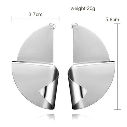 Gold Color Metal Drop Earrings Irregular Hollow Heart Pendants Earrings Twisted Geometric Personality Earrings for Women