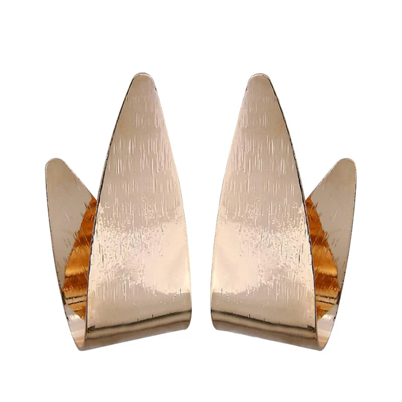 Gold Color Metal Drop Earrings Irregular Hollow Heart Pendants Earrings Twisted Geometric Personality Earrings for Women