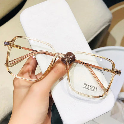 Trendy Fashionable Reading Glasses Women Anti Blue Light Presbyopia Eyewear High-definition Unisex Transparent Frame Eyeglasses