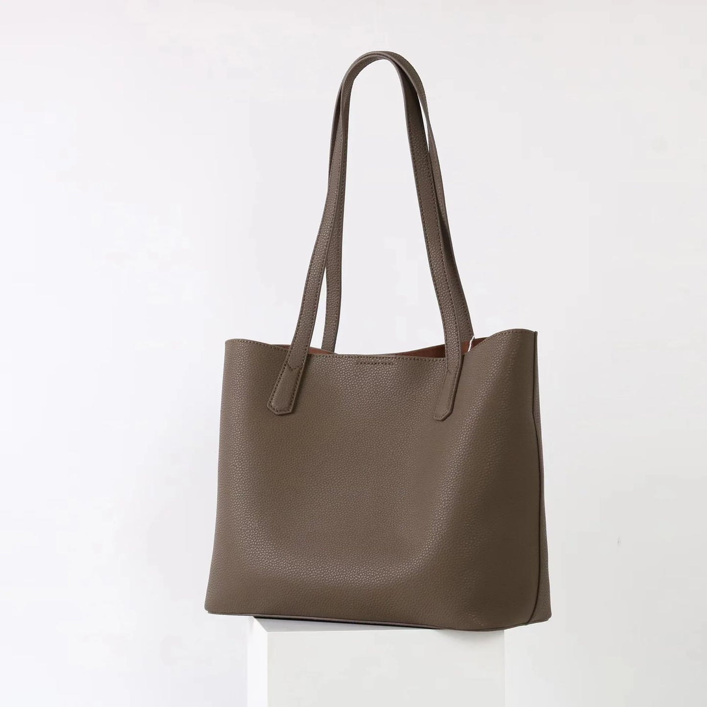Hot Sale Classic All-match Minimalist Business Style Large Women Tote Bag A4 Laptop Cowhide Leather Female Underarm Handbag