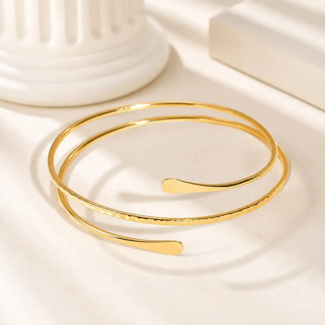 Upper Arm Cuff Bracelet for Women Minimalist Gold Plated Adjustable Open Armband Statement Party Armlet Jewelry