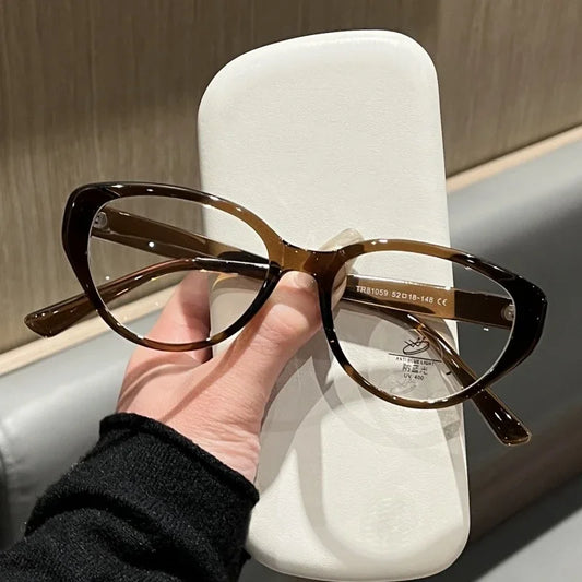 Retro Cat Eye Korean Myopia Glasses Fashionable Anti Blue Light Near Sight Glasses Ultra Light Unisex Transparent Eyewear
