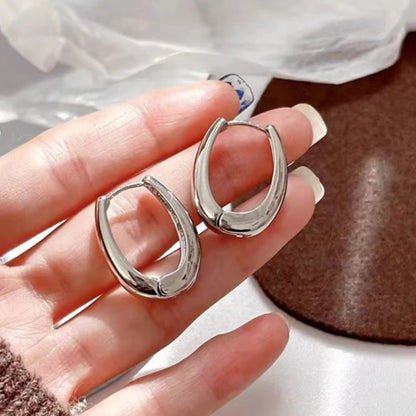 Gold Color Metal Drop Earrings Irregular Hollow Heart Pendants Earrings Twisted Geometric Personality Earrings for Women