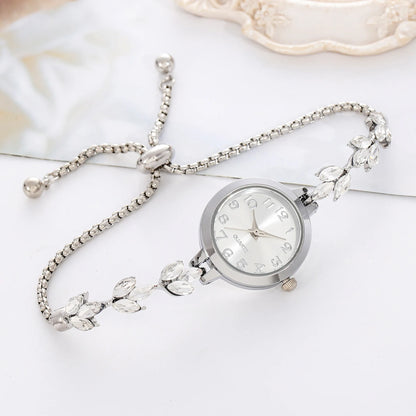 New Fashion Heart-shaped Ribbon-Strap Diamond-Studded Flower Watch for Women with Adjustable Bracelet