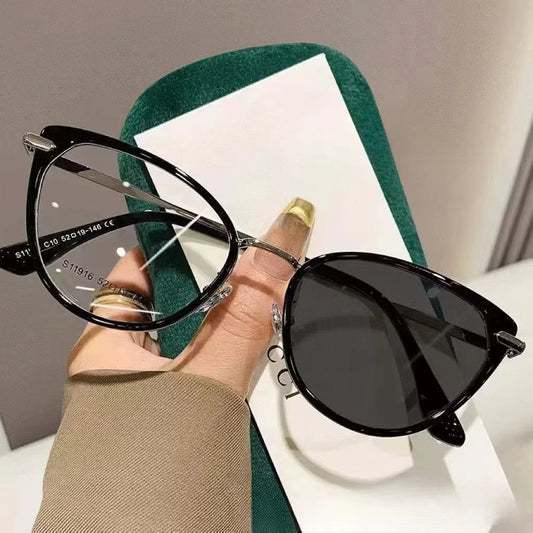 2025 Fashion Cat Eye Photochromic Myopia Glasses for Women Outdoor Color Changing UV Protection Sunglasses Near Sight Eyeglasses