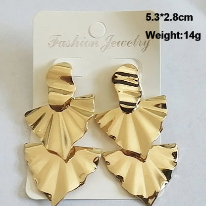 Gold Color Metal Drop Earrings Irregular Hollow Heart Pendants Earrings Twisted Geometric Personality Earrings for Women