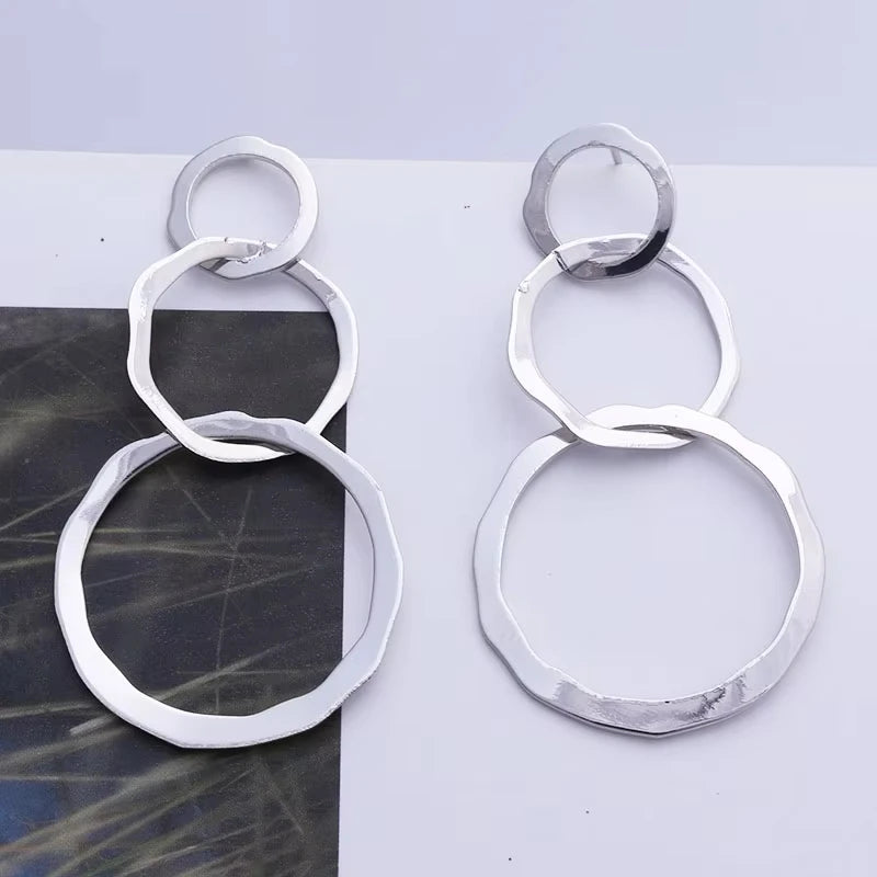Gold Color Metal Drop Earrings Irregular Hollow Heart Pendants Earrings Twisted Geometric Personality Earrings for Women