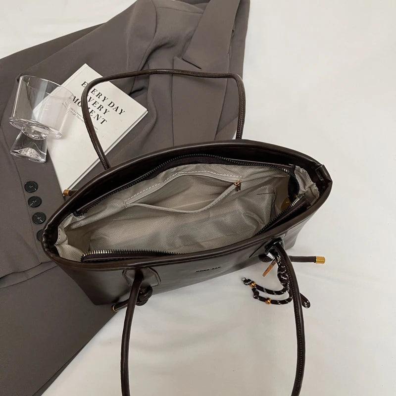 LEFTSIDE PU Leather Shoulder Bags For Women 2025 Winter Y2K Trend Female Crossbody Bag Lady Handbags And Purses Retro Tote Bag