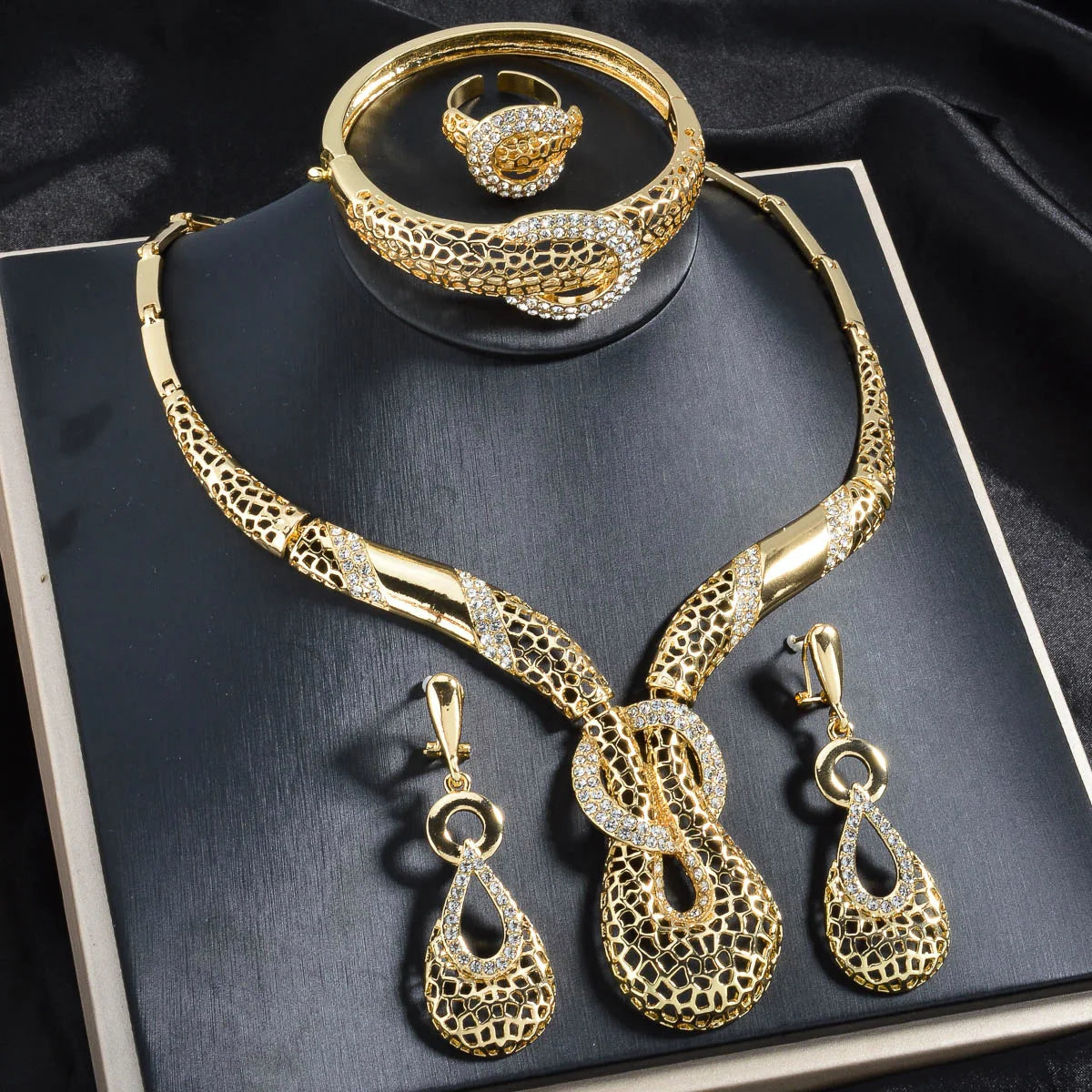 New Amazon Water Drop Pendant Necklace with Diamond Set for Party, Evening Dress, Jewelry, Banquet, Wedding Set