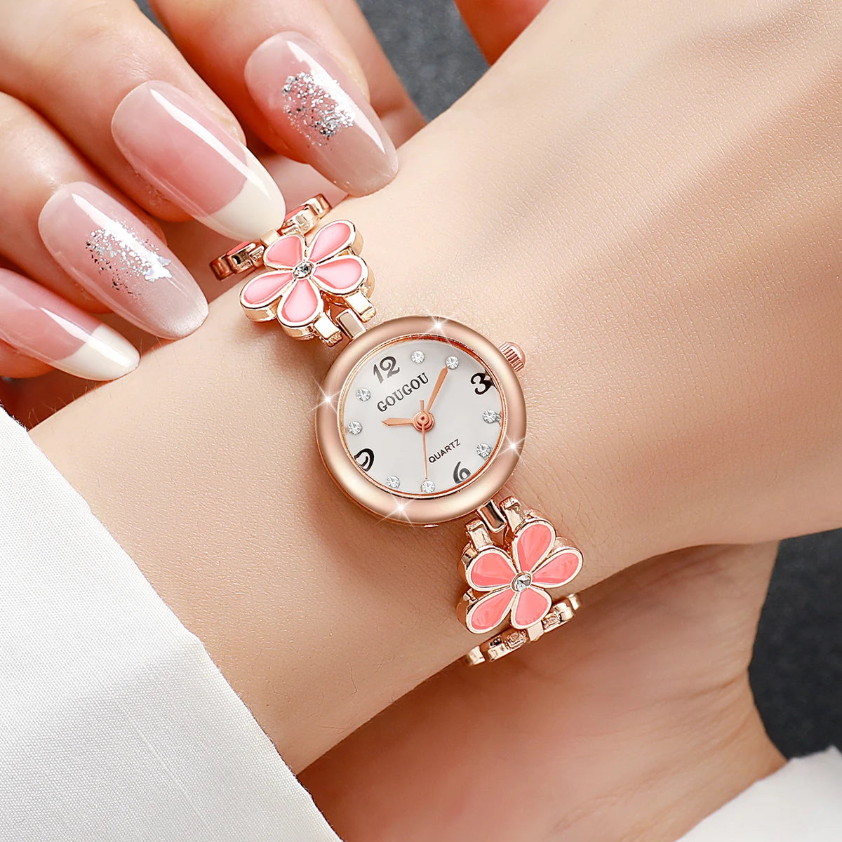 Fashion Flower Bracelet Strap Women Watches Ladies Diamond Arabic Numeral Dial Wristwatches Reloj Mujer（Without Box）