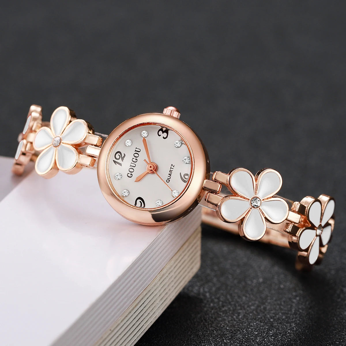 Fashion Flower Bracelet Strap Women Watches Ladies Diamond Arabic Numeral Dial Wristwatches Reloj Mujer（Without Box）