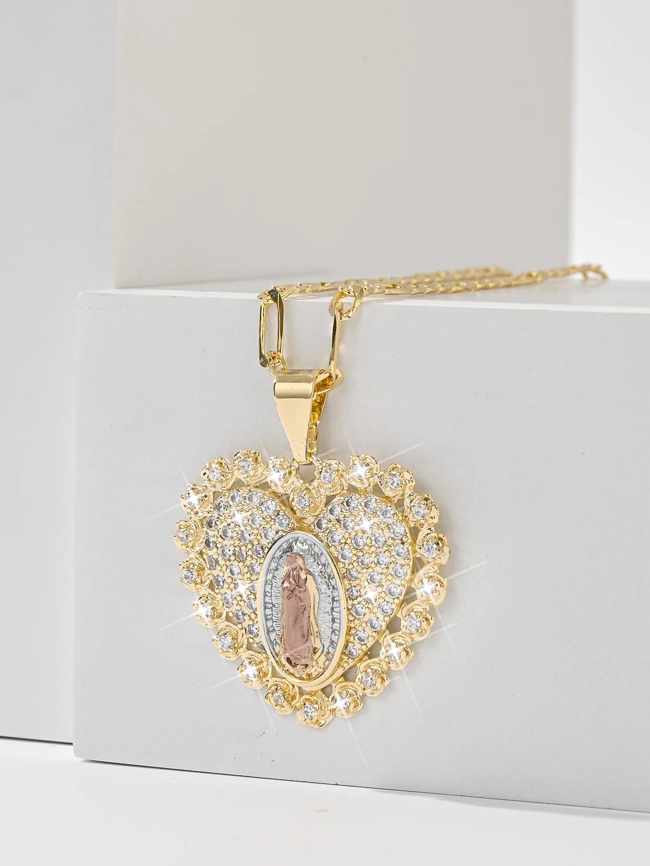 Heart Guadalupe Medal Necklace 14K Gold Plated Religious Medallion Medal Valentine's day Novelty Gifts Virgin Mary Jewelry Chain