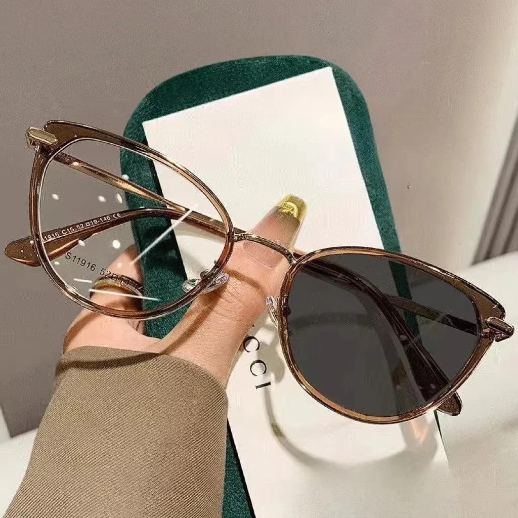 2025 Fashion Cat Eye Photochromic Myopia Glasses for Women Outdoor Color Changing UV Protection Sunglasses Near Sight Eyeglasses