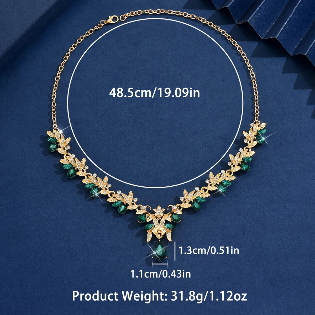 High end, stylish flower design necklace and jewelry suitable for dates, parties, and Mother's Day gifts for mothers