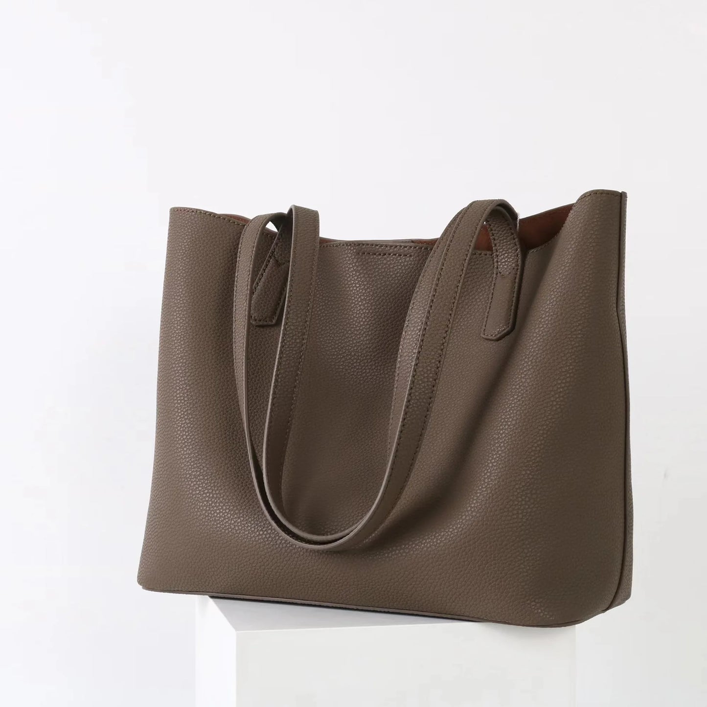 Hot Sale Classic All-match Minimalist Business Style Large Women Tote Bag A4 Laptop Cowhide Leather Female Underarm Handbag